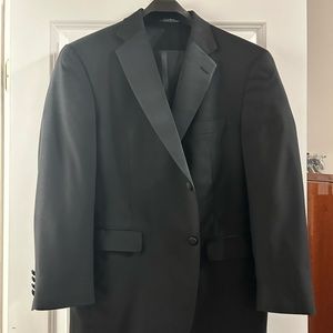 hart schaffner marx tuxedo 42S